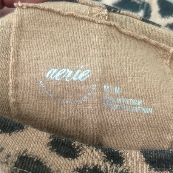 Women’s Aerie Leopard Print Tee - Tan & Black - Picture 2 of 2